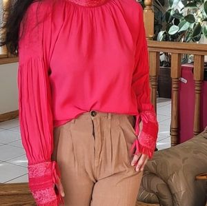 Blank ruffled sleeve top